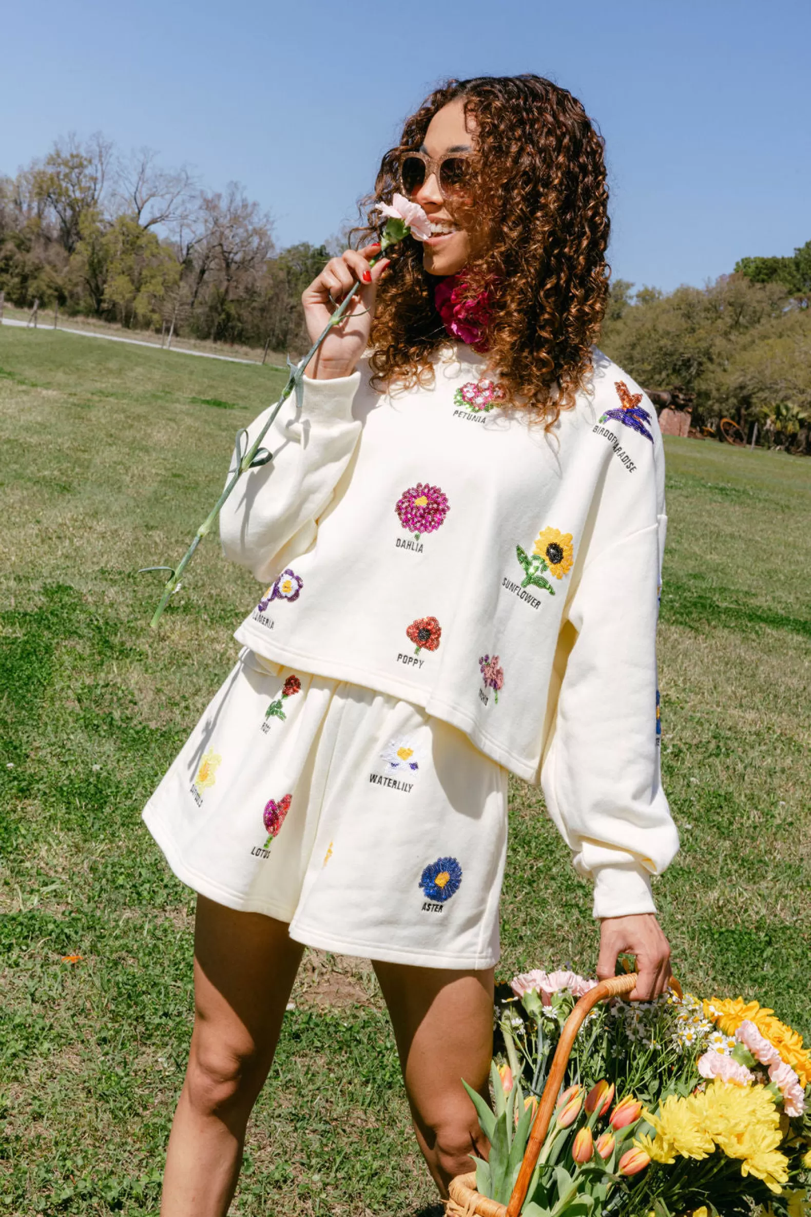 Queen of Sparkles Shorts | Sets<Flower Type Scattered Short Beige