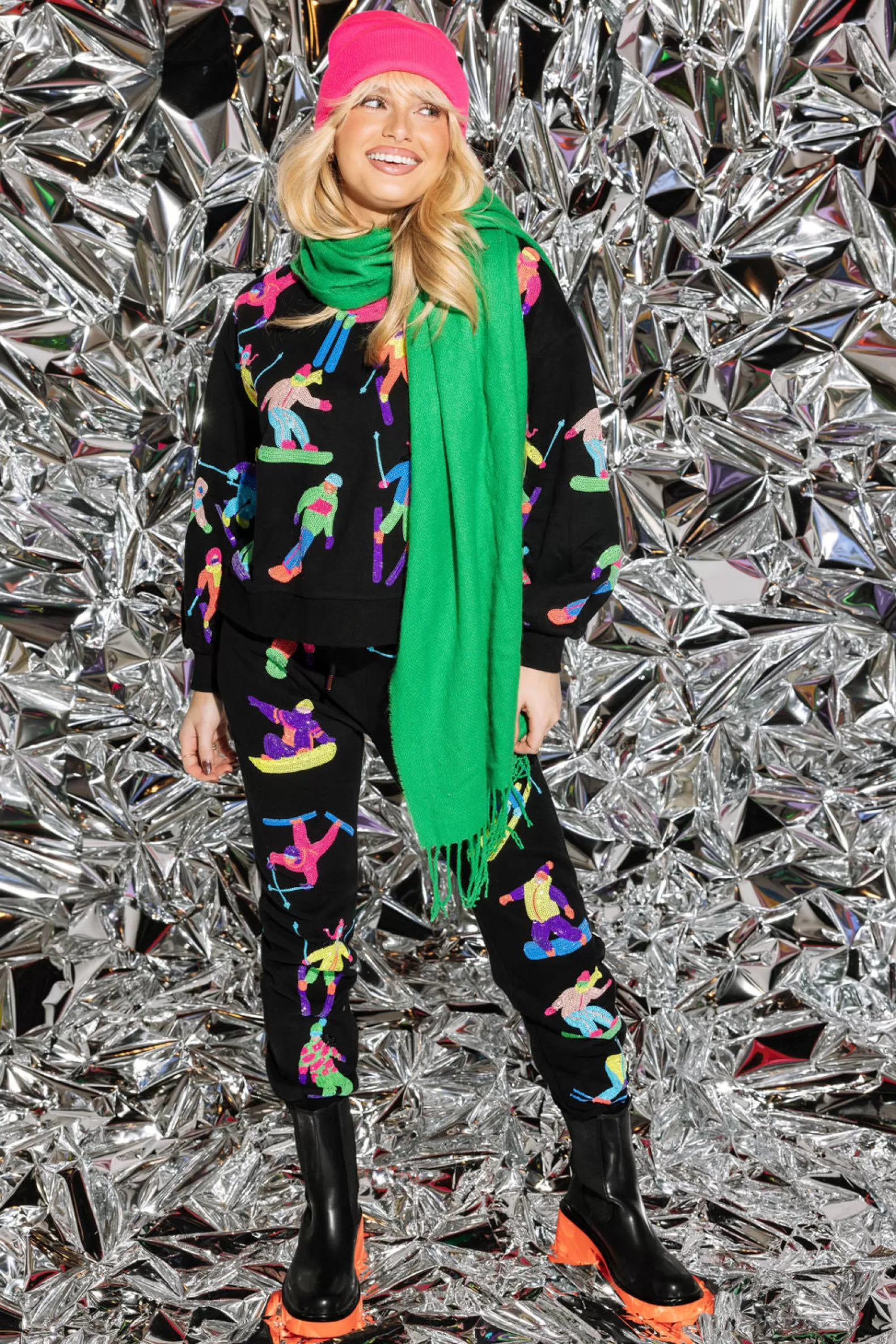 Queen of Sparkles Pants | Sets<& Neon Scatter Skier Jogger Black