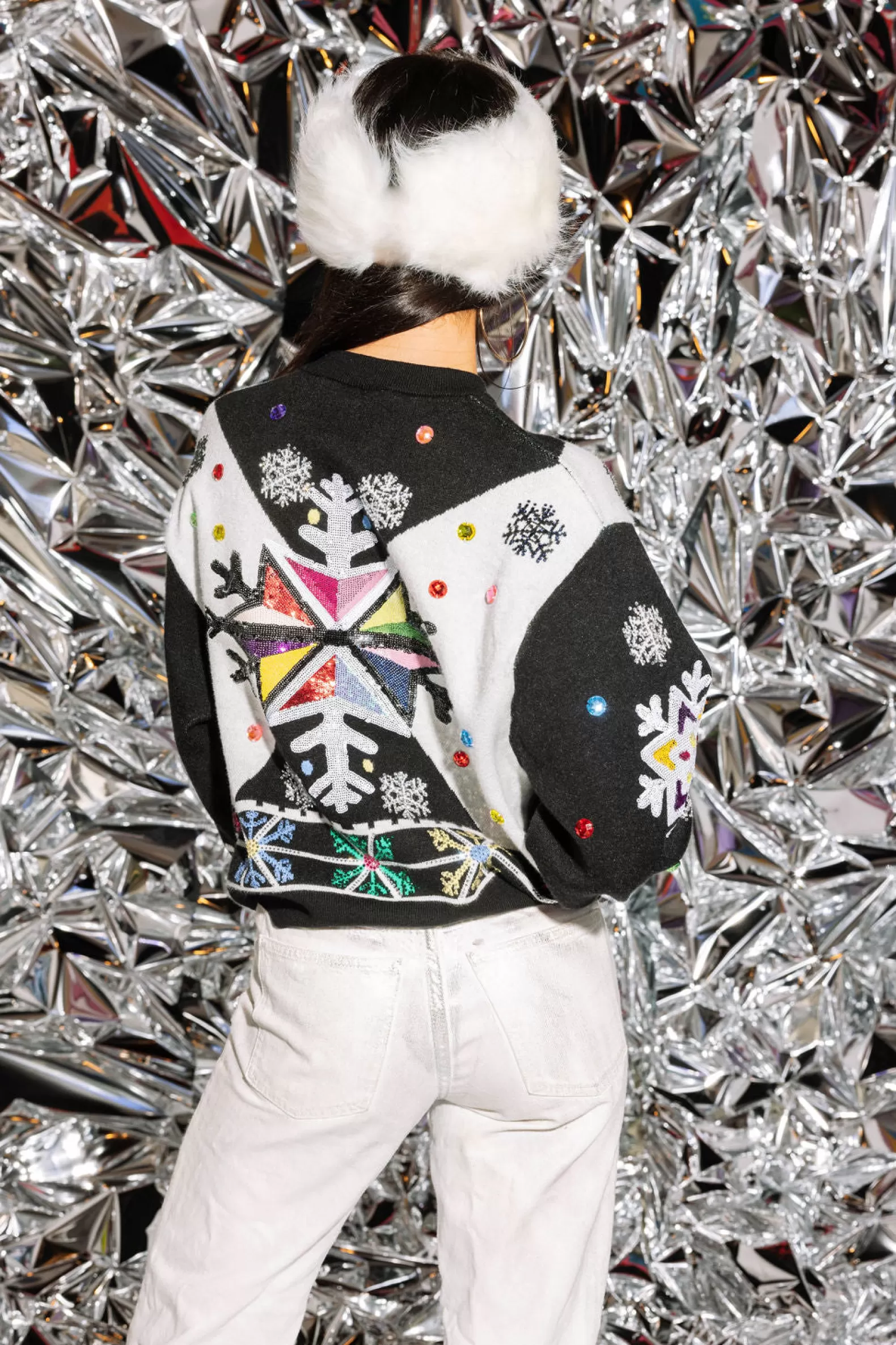 Queen of Sparkles Sweaters<Black & White Vintage Snowflake Colorblock Sweater Black/White