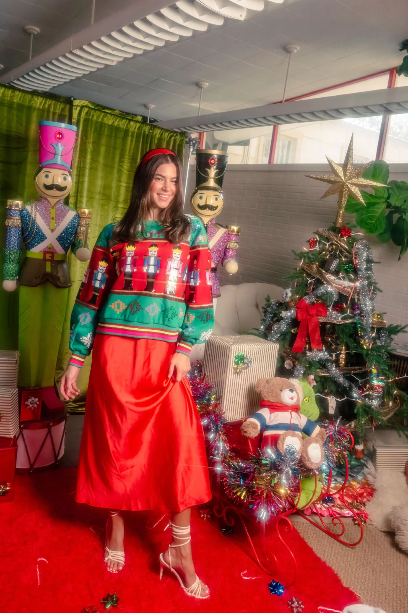 Queen of Sparkles Sweatshirts<Multi Vintage Nutcracker & Needlepoint Snowflake Sweatshirt Green
