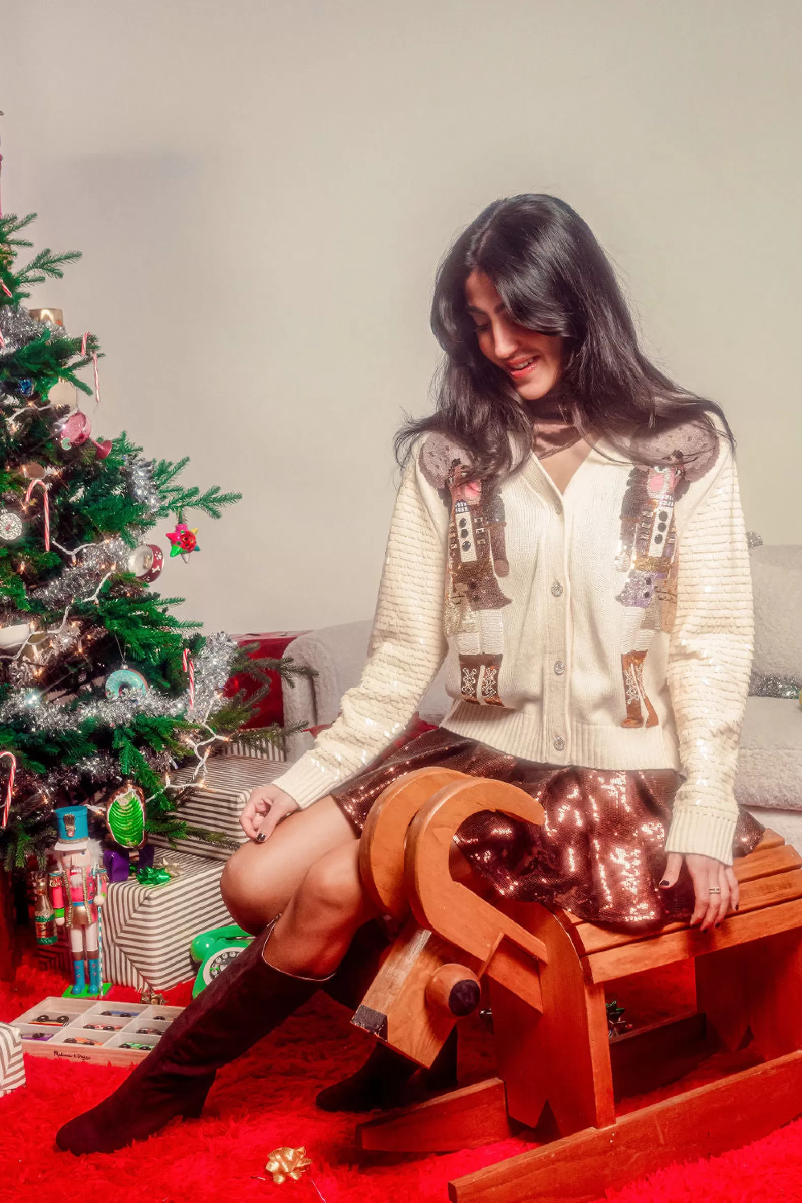 Queen of Sparkles Sweaters<Raven Haired Nutcracker Lady Shard Sequin Sleeve Cardigan Ivory