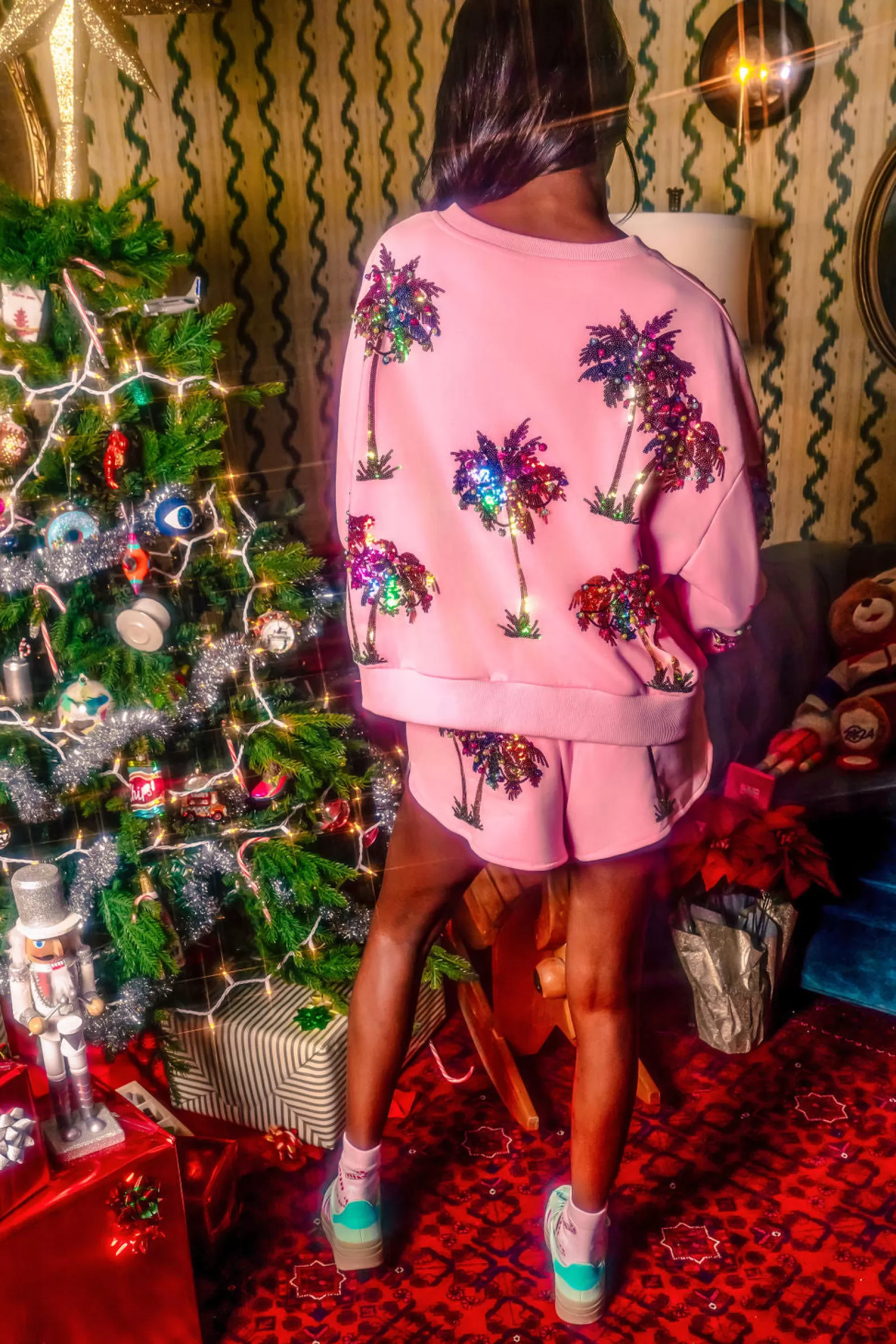 Queen of Sparkles Sets | Shorts<Light , Green & Red Multi Christmas Light Palm Tree Short Pink