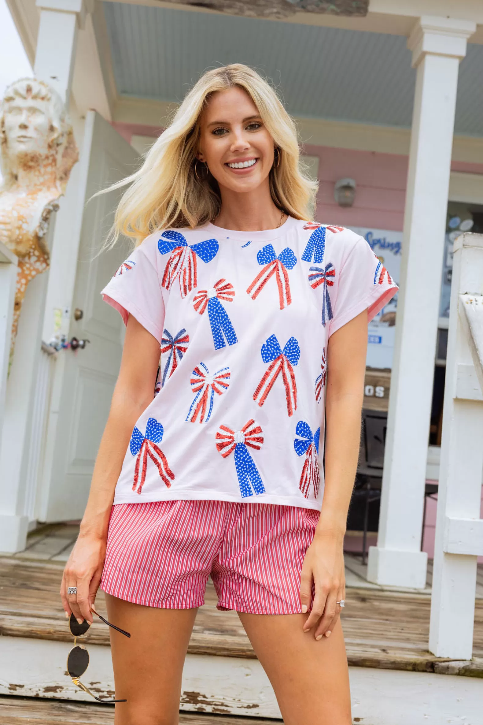 Queen of Sparkles Tees | Our Favorites<Red, White & Blue Scattered Bow Tee Light Pink