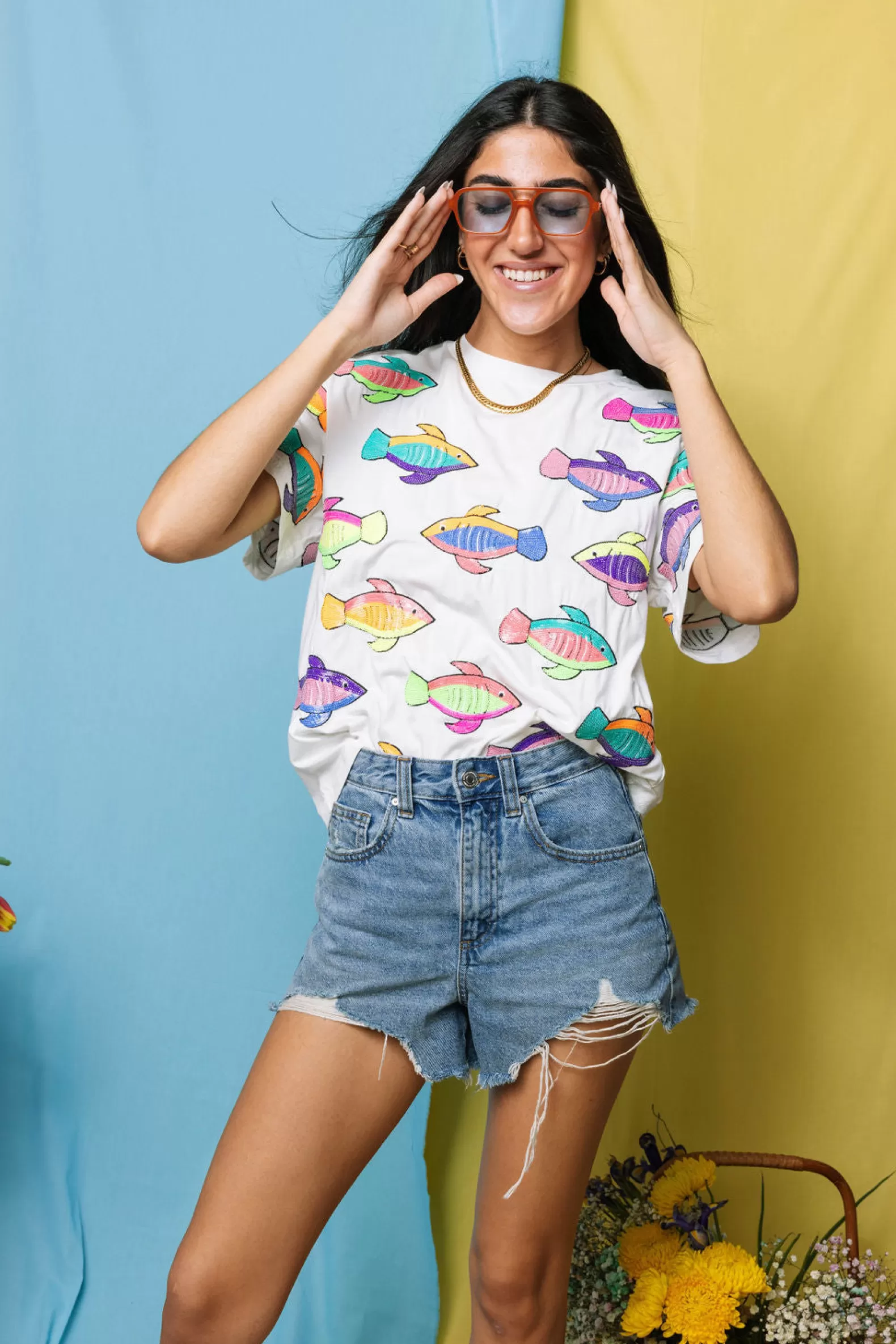 Queen of Sparkles Tees | Our Favorites<Neon Scattered Fish Tee White