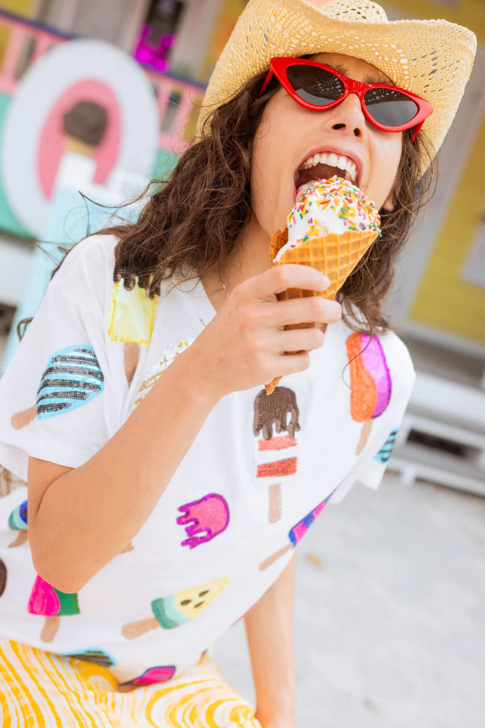 Queen of Sparkles Tees<Scattered Multi Color Popsicle Tee White